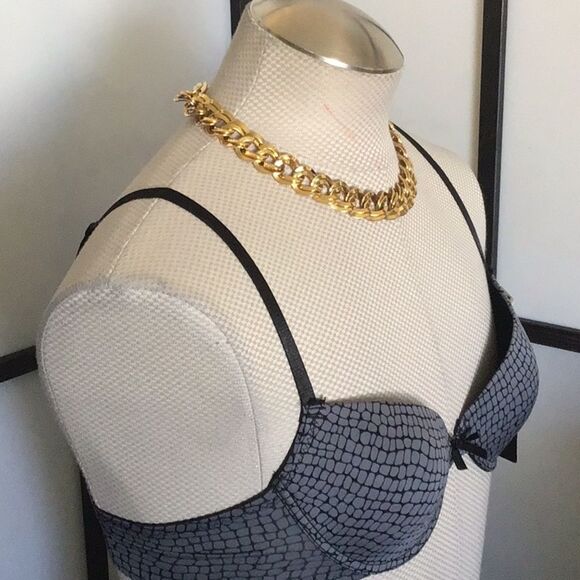 34B Marilyn Monroe Signature Padded Plunge Push-Up Demi Bra Feminine Y2K Casual - Picture 2 of 9